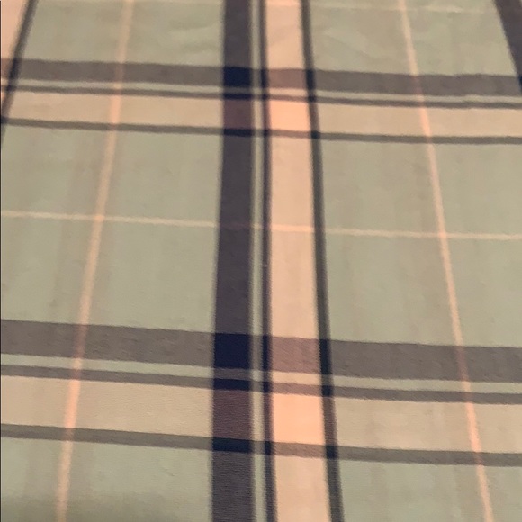 Men’s 2XL IZOD button down - Picture 3 of 3